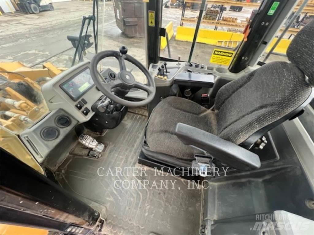 CAT 950 GC Фронтальні навантажувачі