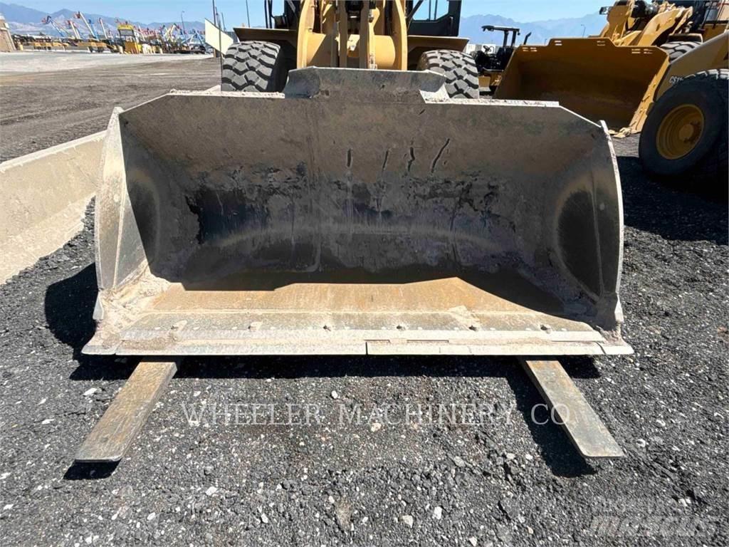 CAT 950 GC QC Фронтальні навантажувачі