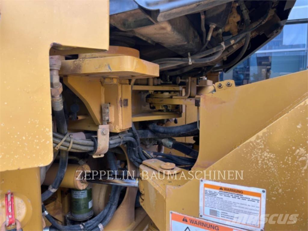 CAT 950G Фронтальні навантажувачі