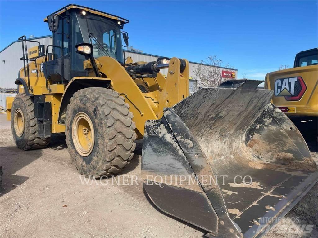 CAT 950M Фронтальні навантажувачі