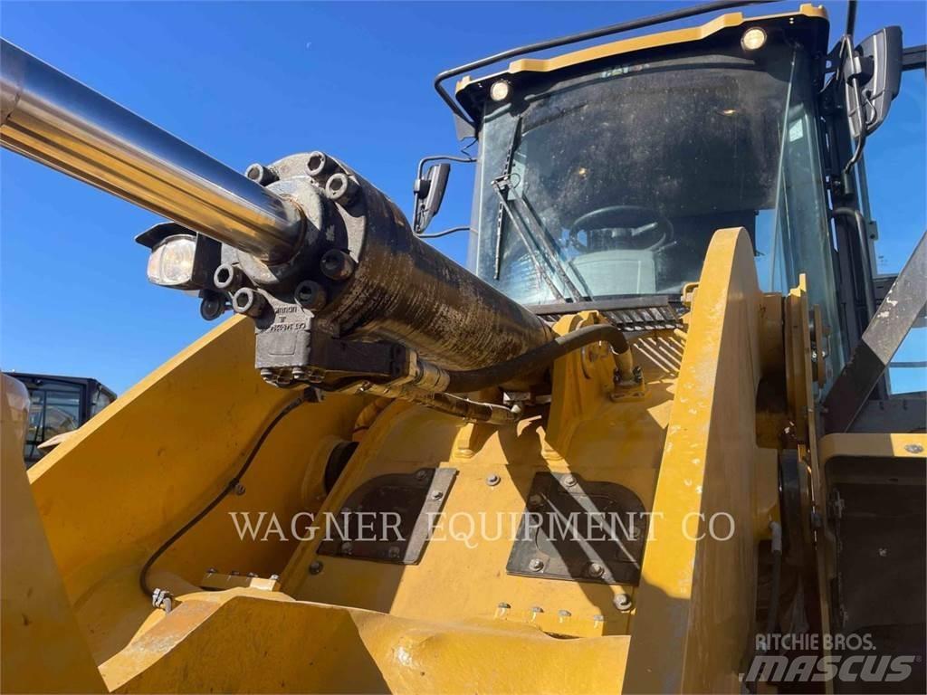 CAT 950M Фронтальні навантажувачі