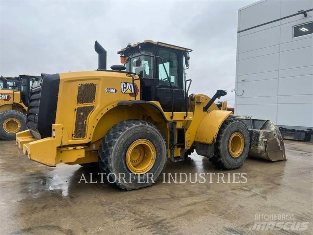 CAT 950M Фронтальні навантажувачі