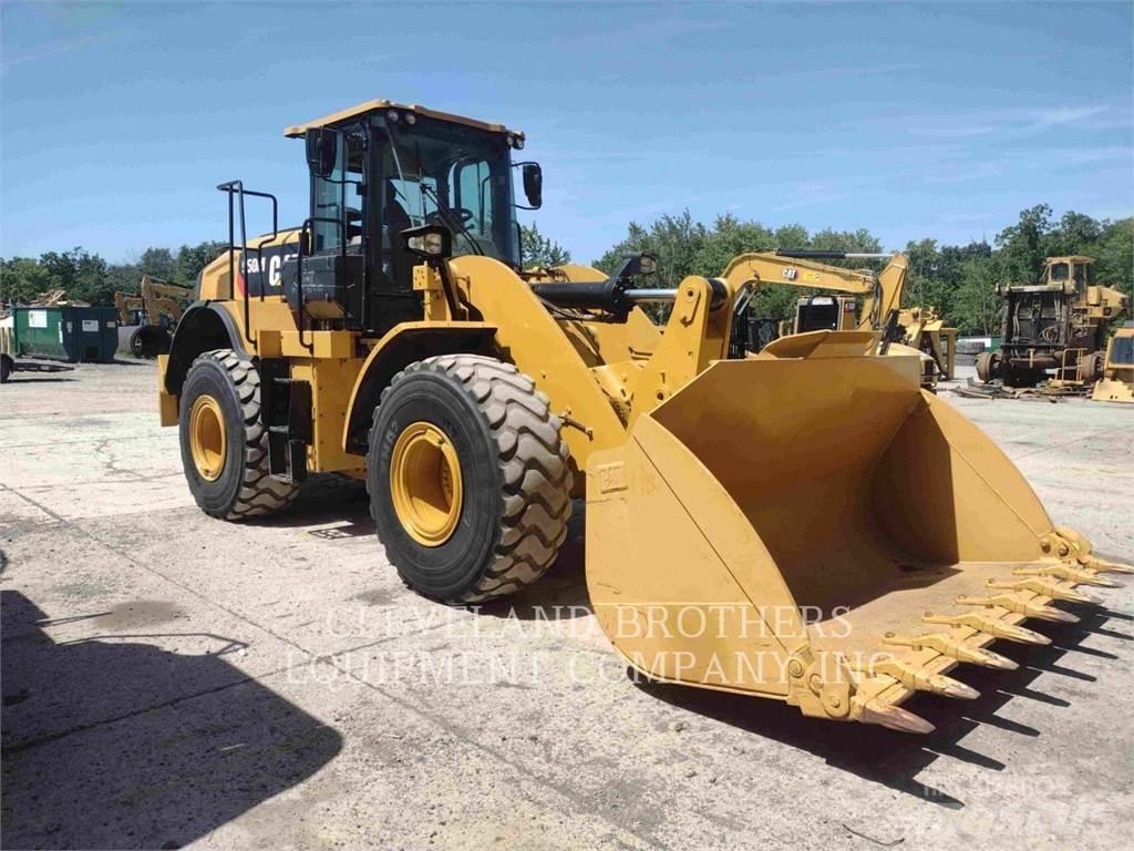 CAT 950M Фронтальні навантажувачі
