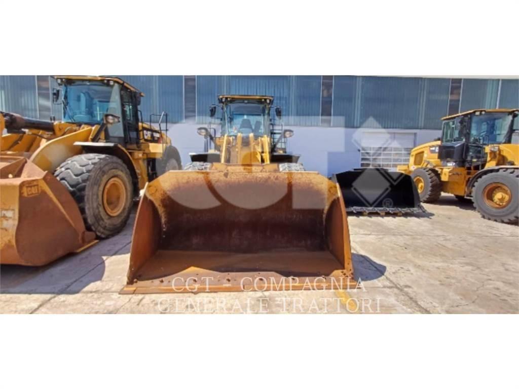 CAT 950M Фронтальні навантажувачі