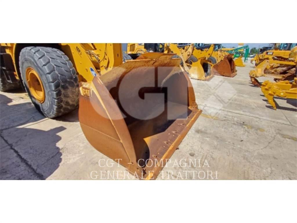 CAT 950M Фронтальні навантажувачі