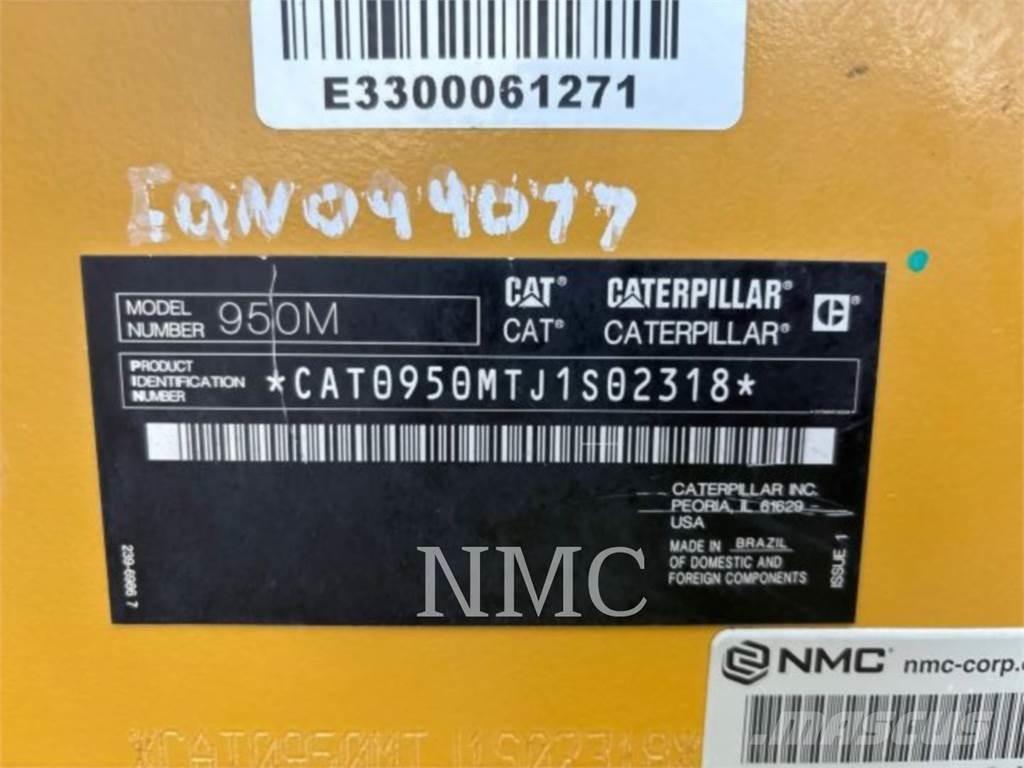 CAT 950M Фронтальні навантажувачі