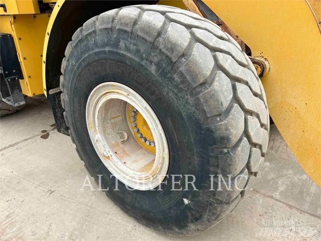 CAT 950M Фронтальні навантажувачі