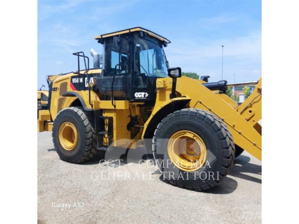 CAT 950M Фронтальні навантажувачі