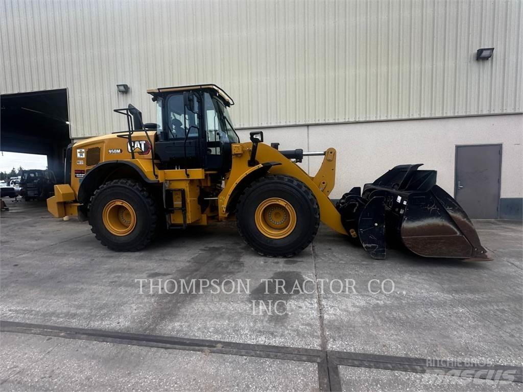 CAT 950M Фронтальні навантажувачі