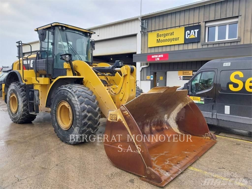 CAT 950M Фронтальні навантажувачі