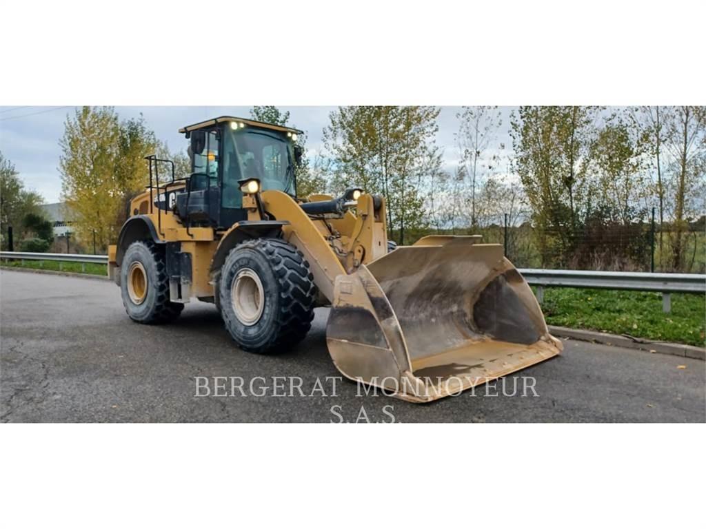 CAT 950M Фронтальні навантажувачі