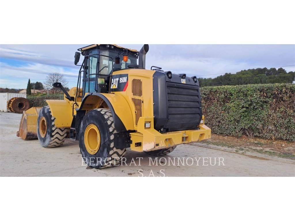 CAT 950M Фронтальні навантажувачі