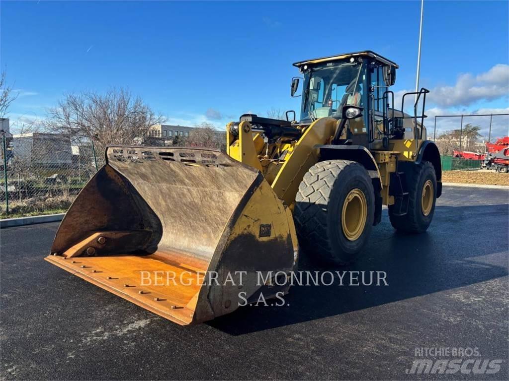 CAT 950M Фронтальні навантажувачі