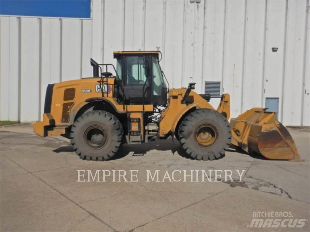 CAT 950M Фронтальні навантажувачі