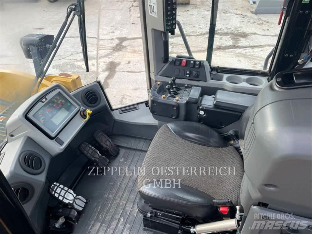 CAT 950M Фронтальні навантажувачі