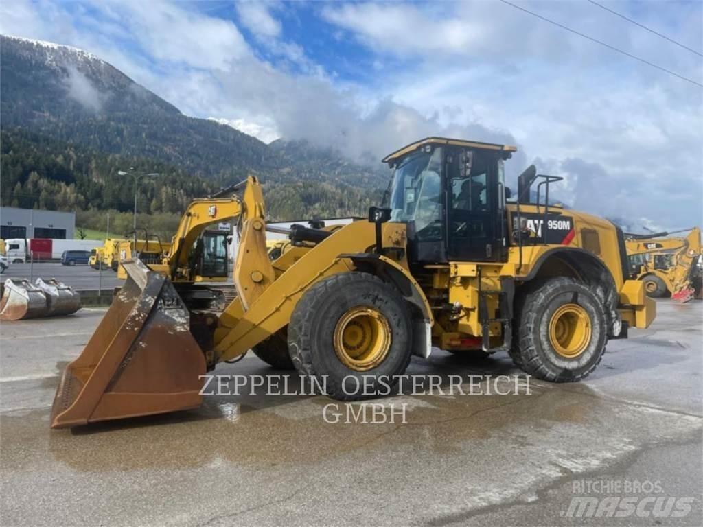 CAT 950M Фронтальні навантажувачі