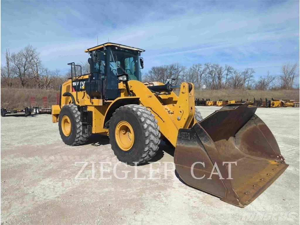 CAT 950M Фронтальні навантажувачі
