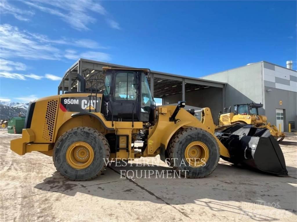 CAT 950M Фронтальні навантажувачі