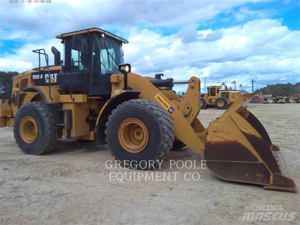 CAT 950M Фронтальні навантажувачі