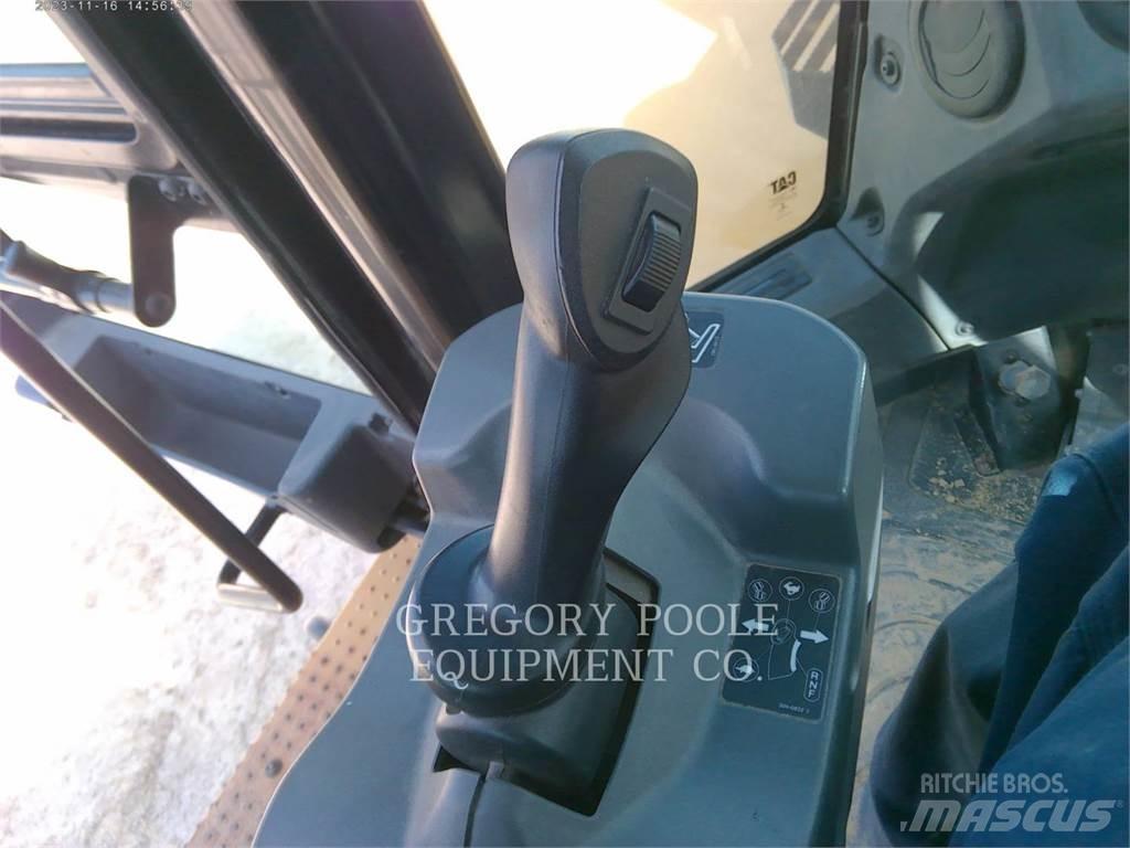 CAT 950M Фронтальні навантажувачі