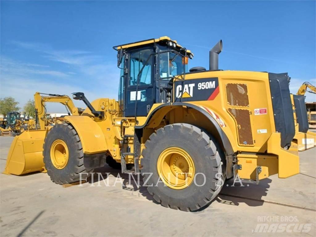 CAT 950M Фронтальні навантажувачі