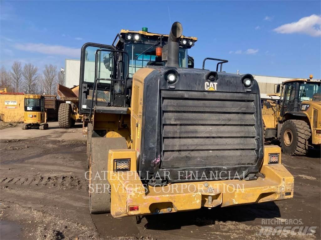 CAT 950M Фронтальні навантажувачі