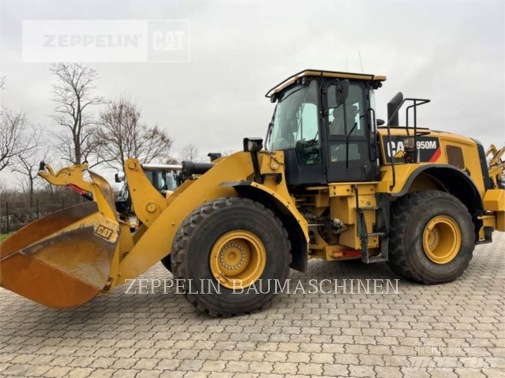CAT 950M Фронтальні навантажувачі