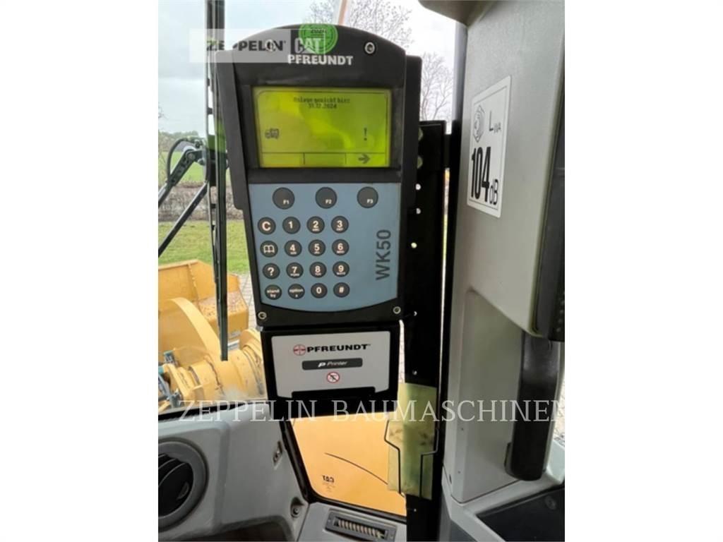 CAT 950M Фронтальні навантажувачі