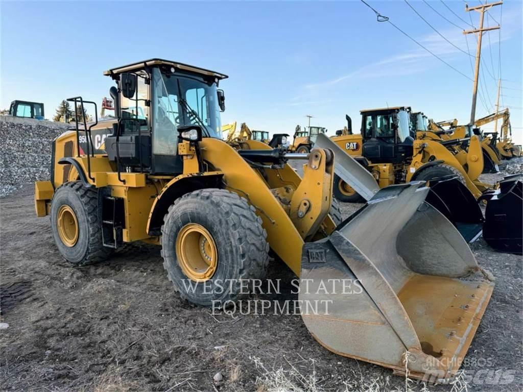 CAT 950M Фронтальні навантажувачі