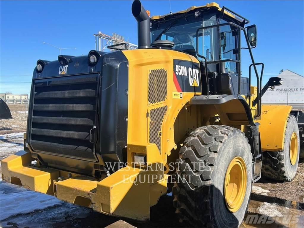 CAT 950M Фронтальні навантажувачі