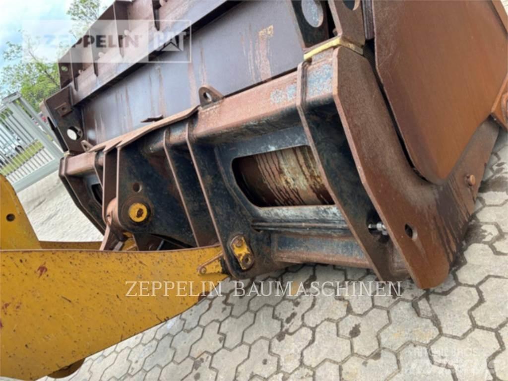 CAT 950M Фронтальні навантажувачі