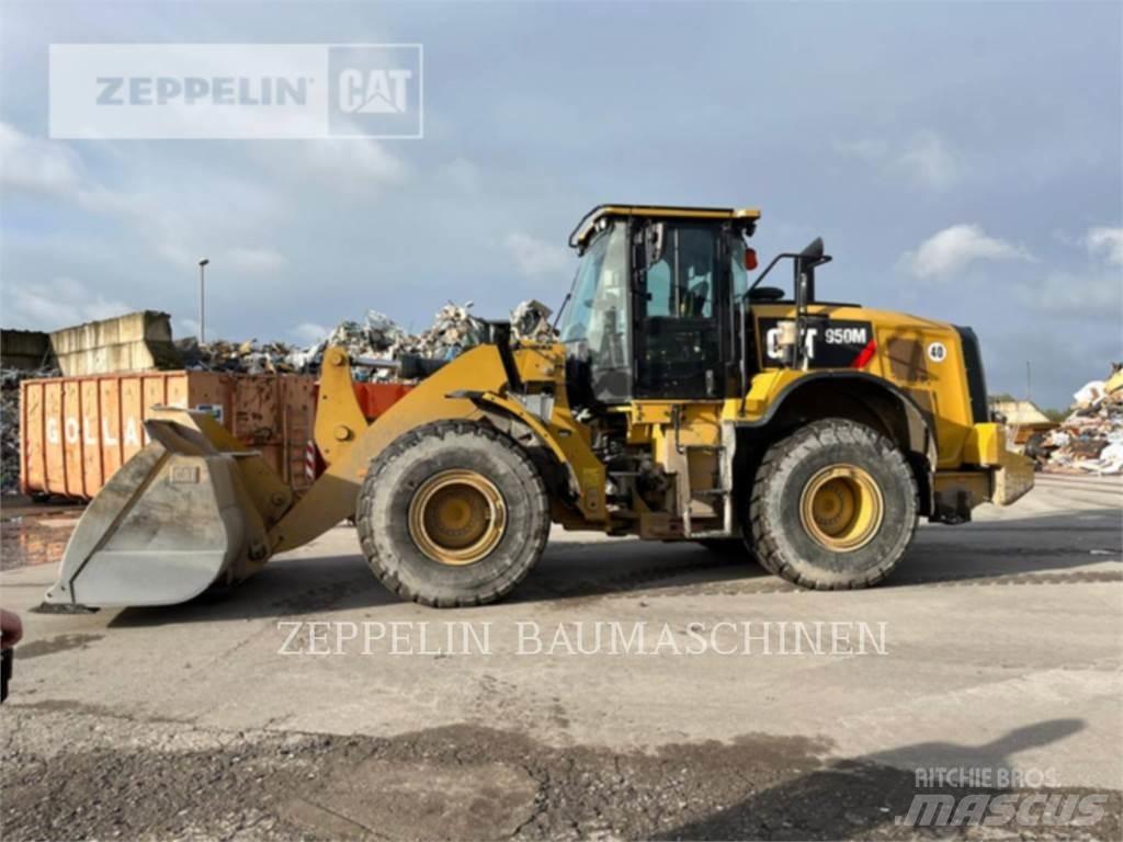 CAT 950M Фронтальні навантажувачі
