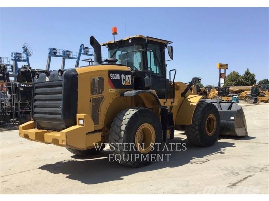 CAT 950M Фронтальні навантажувачі