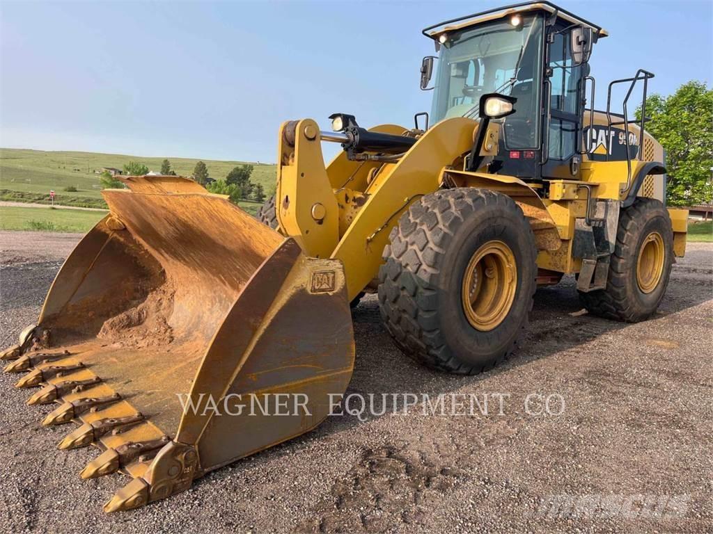 CAT 950M Фронтальні навантажувачі