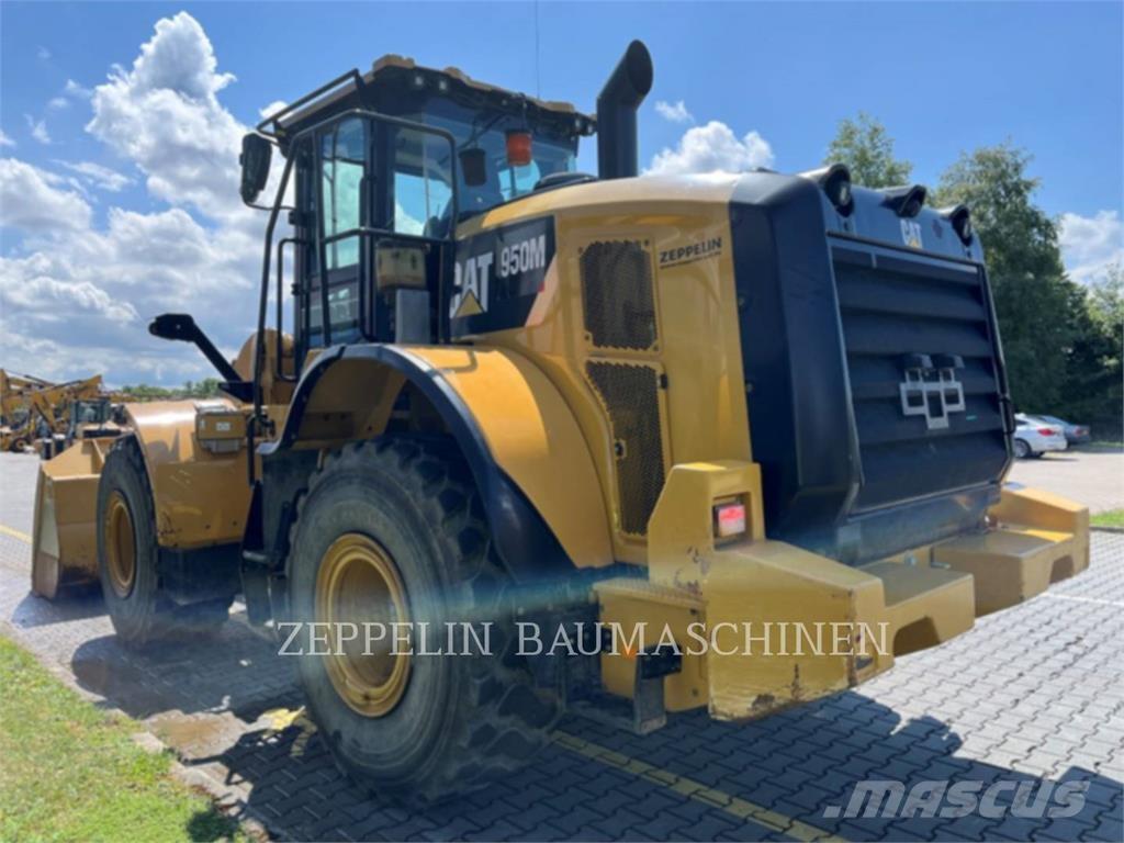 CAT 950M Фронтальні навантажувачі