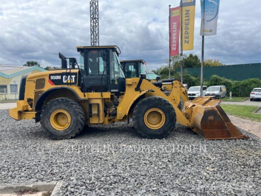 CAT 950M Фронтальні навантажувачі