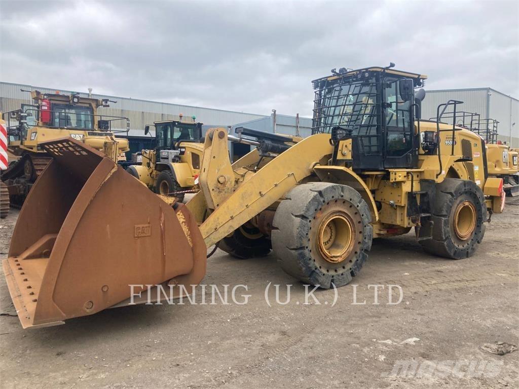 CAT 950M Фронтальні навантажувачі