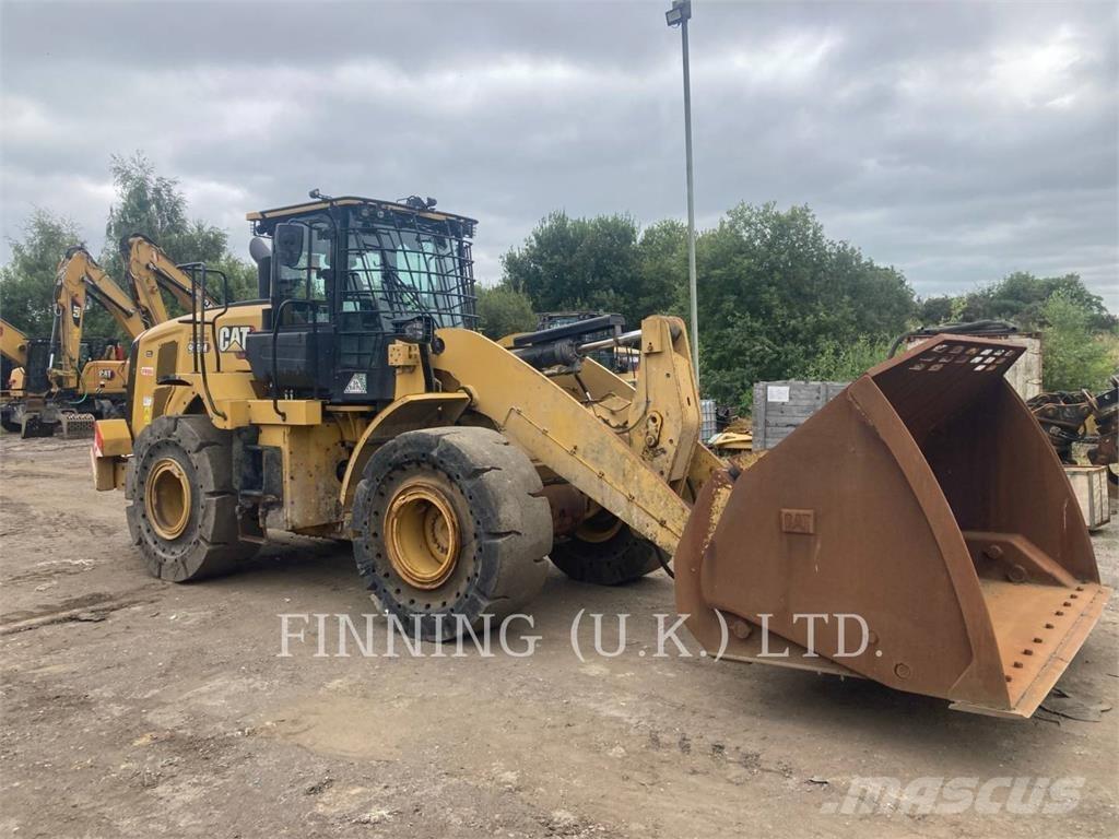 CAT 950M Фронтальні навантажувачі