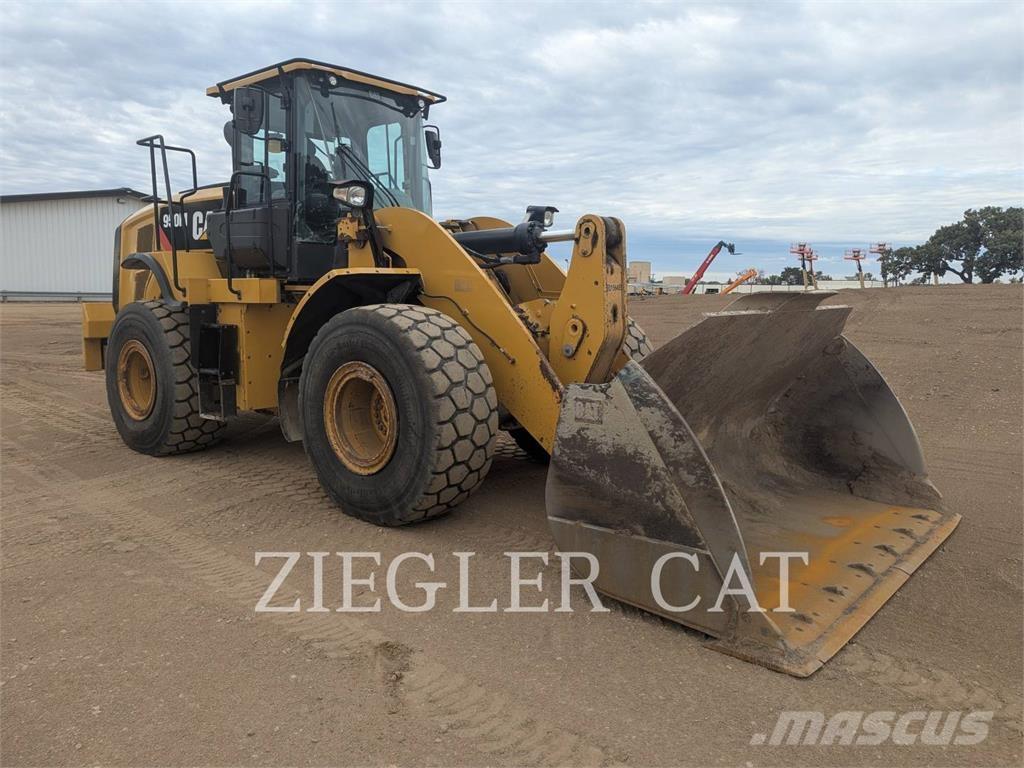 CAT 950M Фронтальні навантажувачі