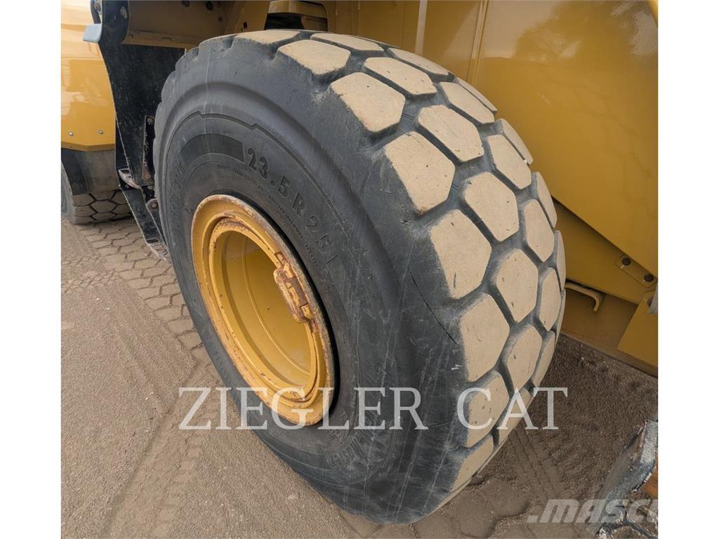 CAT 950M Фронтальні навантажувачі
