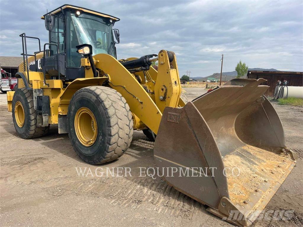 CAT 950M Фронтальні навантажувачі