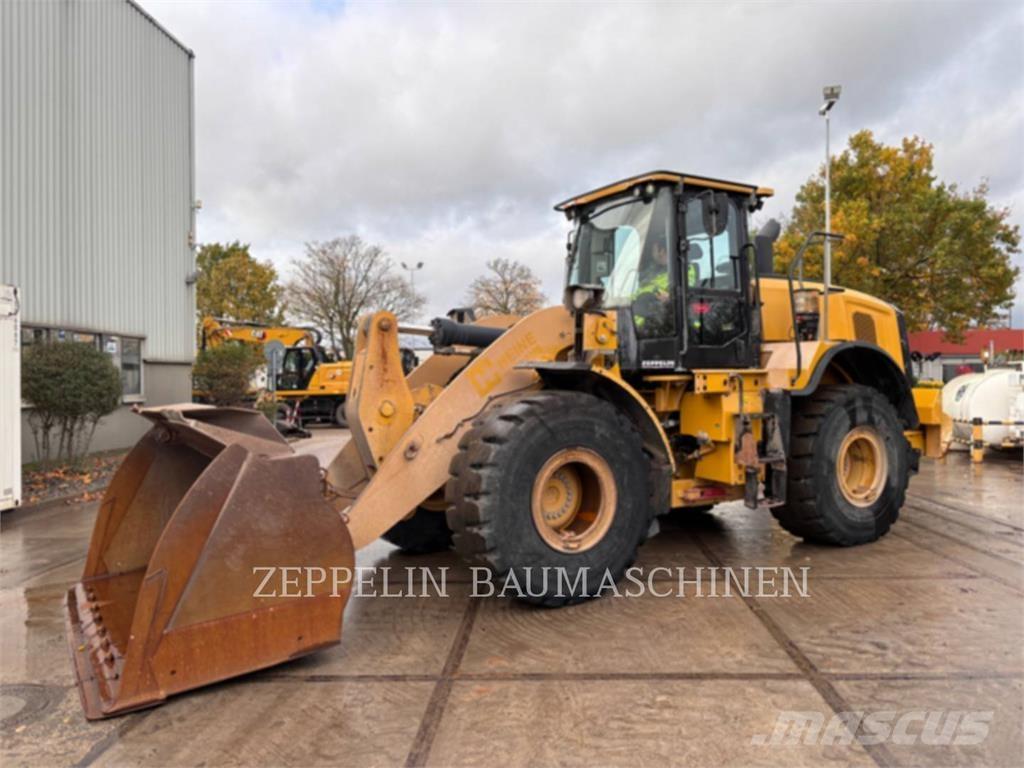 CAT 950M Фронтальні навантажувачі