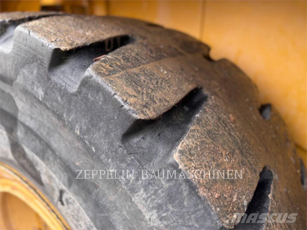 CAT 950M Фронтальні навантажувачі