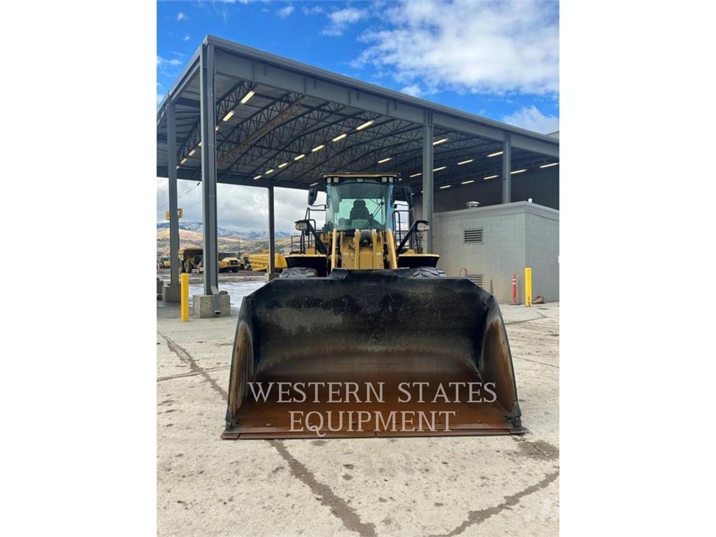 CAT 950M Фронтальні навантажувачі