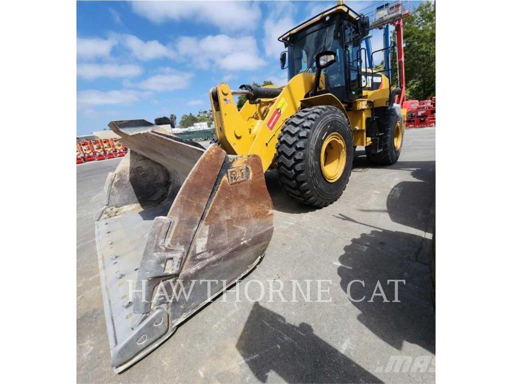 CAT 950M Фронтальні навантажувачі