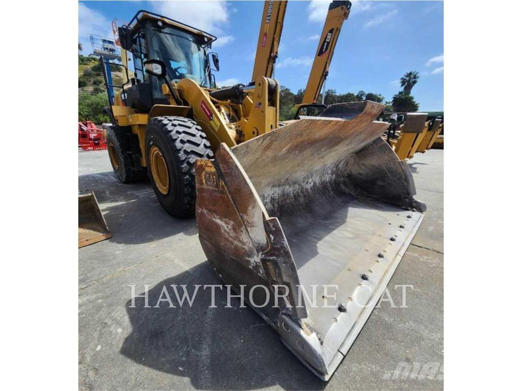 CAT 950M Фронтальні навантажувачі
