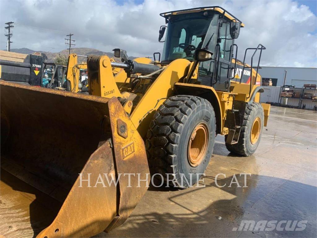 CAT 950M Фронтальні навантажувачі