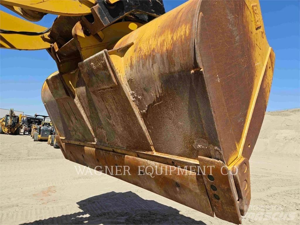 CAT 950M Фронтальні навантажувачі