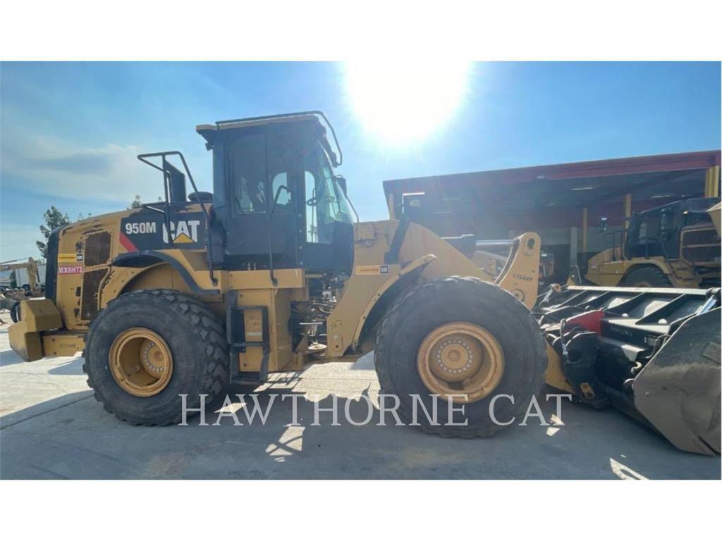 CAT 950M Фронтальні навантажувачі
