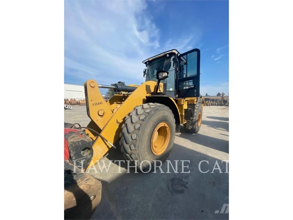 CAT 950M Фронтальні навантажувачі